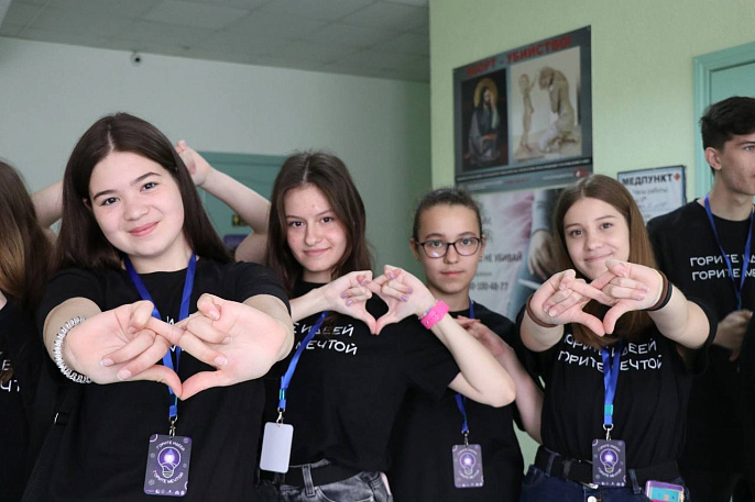 Более трёх тысяч крымских подростков будут работать этим летом и получат свой первый трудовой опыт