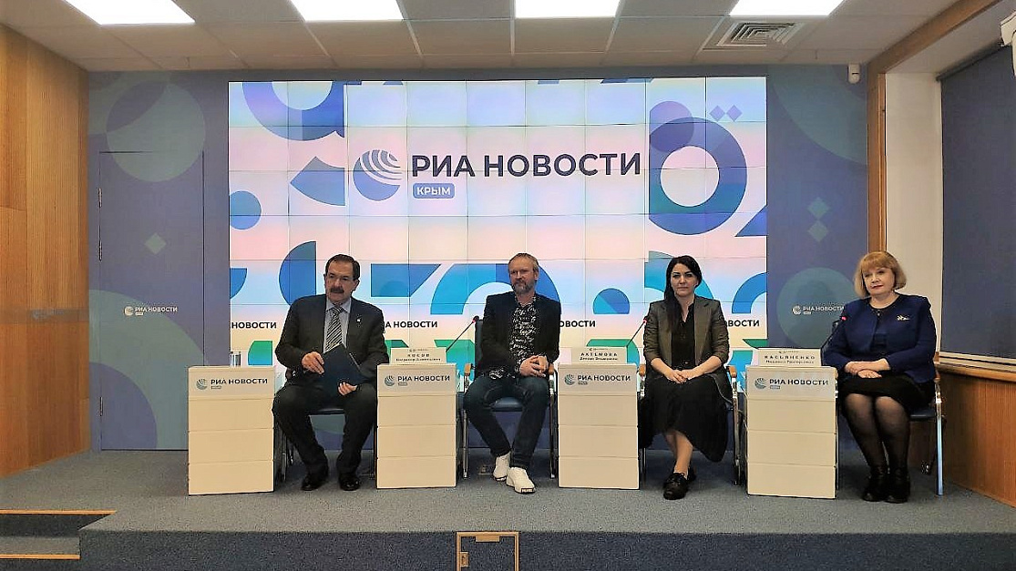 Театр закрыт