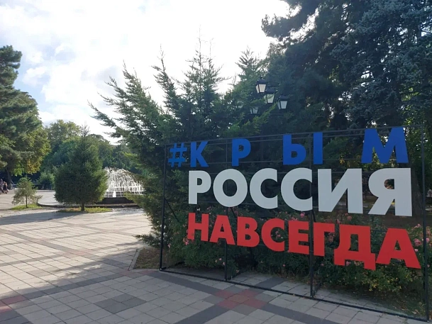 «История повторяется дважды: первый раз в виде трагедии, второй — в виде фарса» Безымянный просветитель…